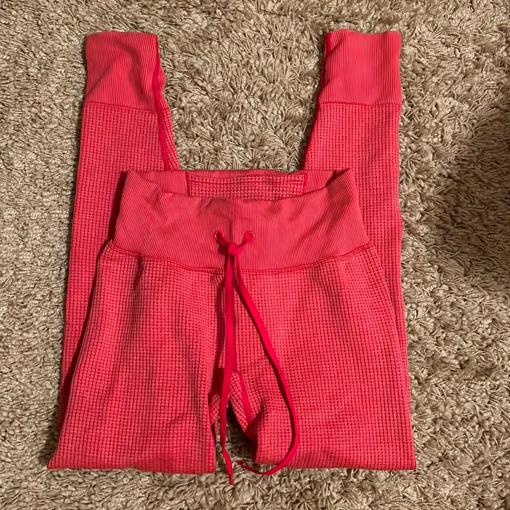Athletic pants